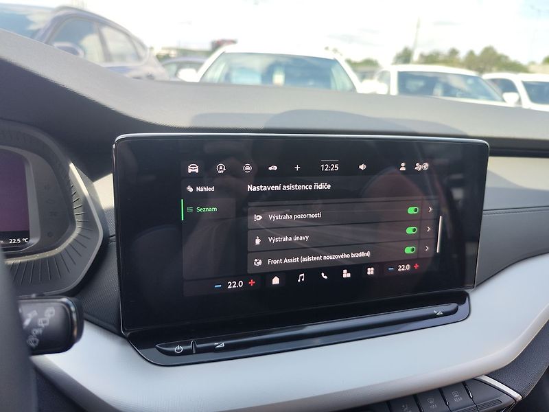 Škoda Octavia 1.5 TSI/85kW Selection - fotka 20 z 32