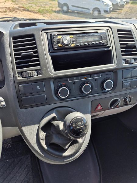 Volkswagen Transporter (2011) 2.0Tdi 9Míst Klima  - fotka 14 z 25
