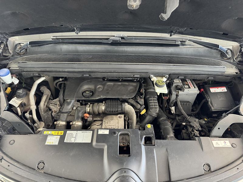 Citroën Grand C4 Picasso 1,6HDi 88kW*Navi*PDC*LED*7Míst - fotka 31 z 31