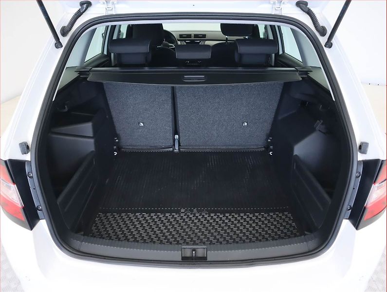 Škoda Fabia (2017) JOY 1.4 TDI, Xenony, Tempomat - fotka 14 z 19