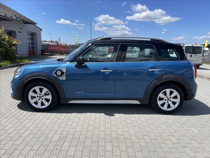 Mini Countryman 1,5 SE ALL4 AUT. PLUG-IN 165kw - fotka 32 z 37