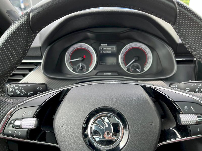 Škoda Scala (2023) 1.5 TSI 110kW Monte Carlo - fotka 19 z 29