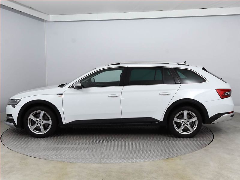 Škoda Superb (2020) 2.0 TDI - fotka 3 z 24