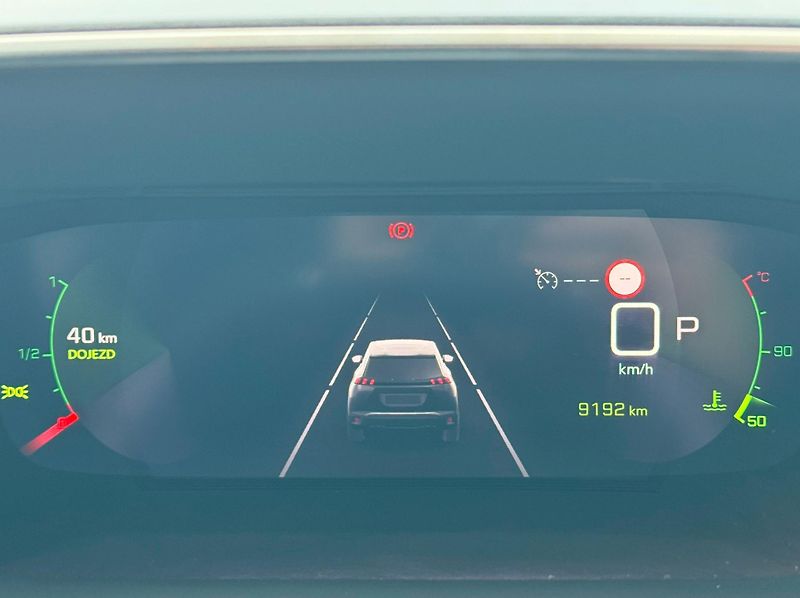 Peugeot 2008 GT 1.2 PureTech 96 kW - fotka 12 z 20