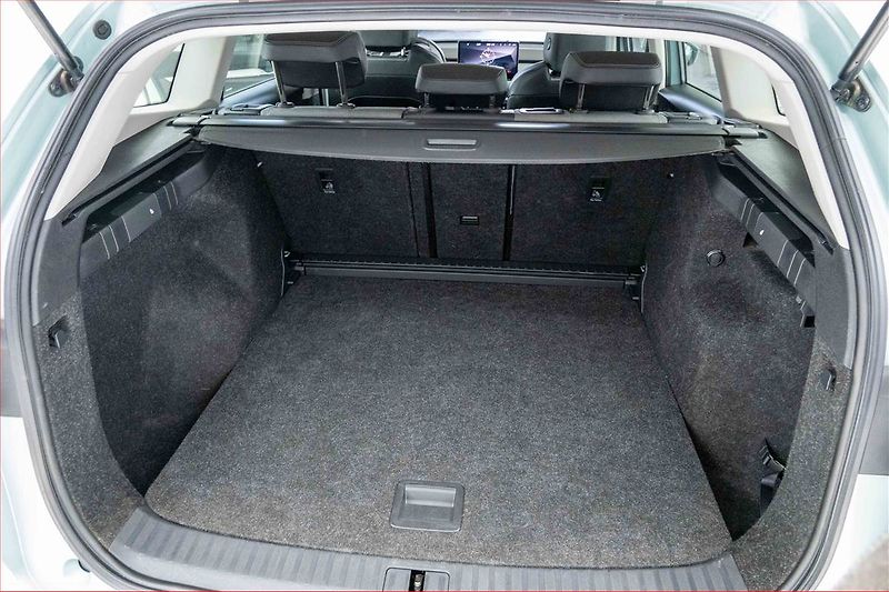 Škoda Enyaq (2023) iV 60 (62 kWh), SoH 92% - fotka 14 z 21