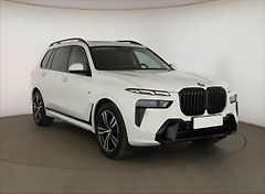 BMW X7 (2023) xDrive40i, 7Míst, Vzduch, HUD - fotografie inzerátu