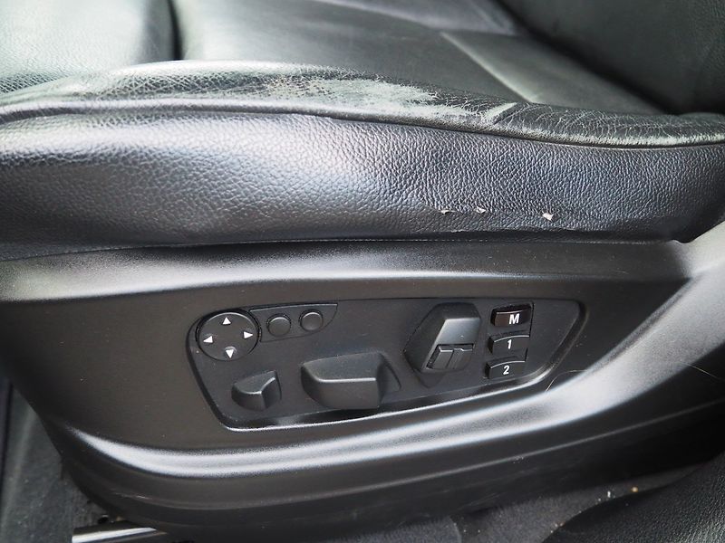 BMW X5 (2011) 3.0d 180 kW, xDrive - fotka 21 z 39