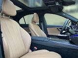 Mercedes-Benz Třídy E 220 d 4MATIC AMG Line Panorama - náhled 16