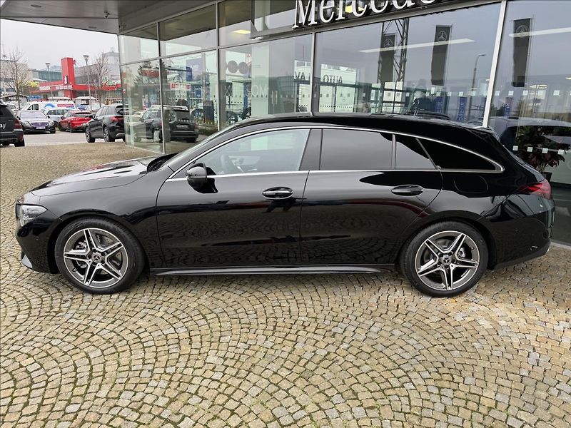 Mercedes-Benz CLA 200d Shooting Brake - fotka 3 z 31