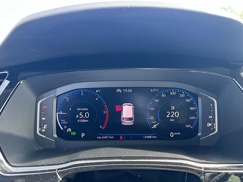 Volkswagen Touran 2.0 TDI 110kW DSG Highline - fotka 17 z 21