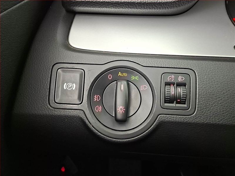 Volkswagen Passat (2009) 2.0 TDI, Serv.kniha, po STK - fotka 15 z 16