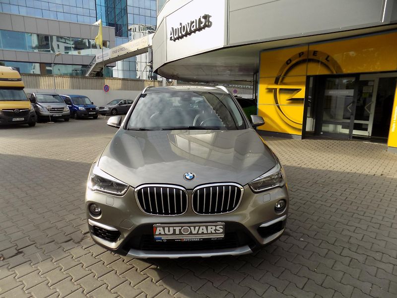 BMW X1 (2017) 18D X Drive  - fotka 2 z 12