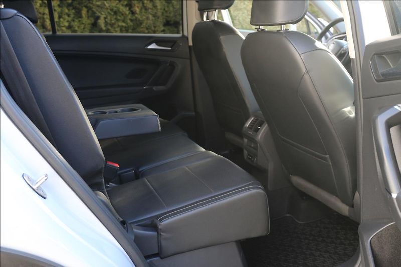 Volkswagen Tiguan Allspace 2,0 Tsi, 4motion, 7míst - fotka 33 z 44