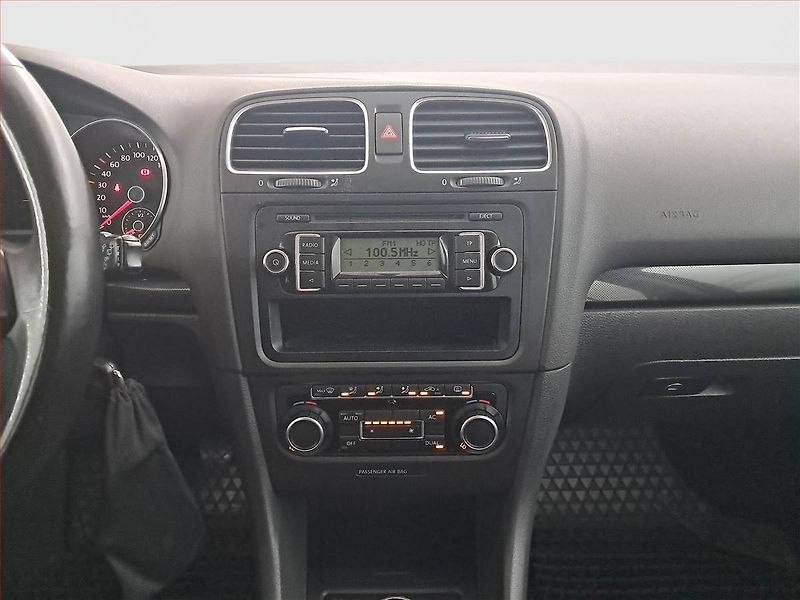 Volkswagen Golf (2009) 1.4 TSI, Park. senzory - fotka 12 z 15