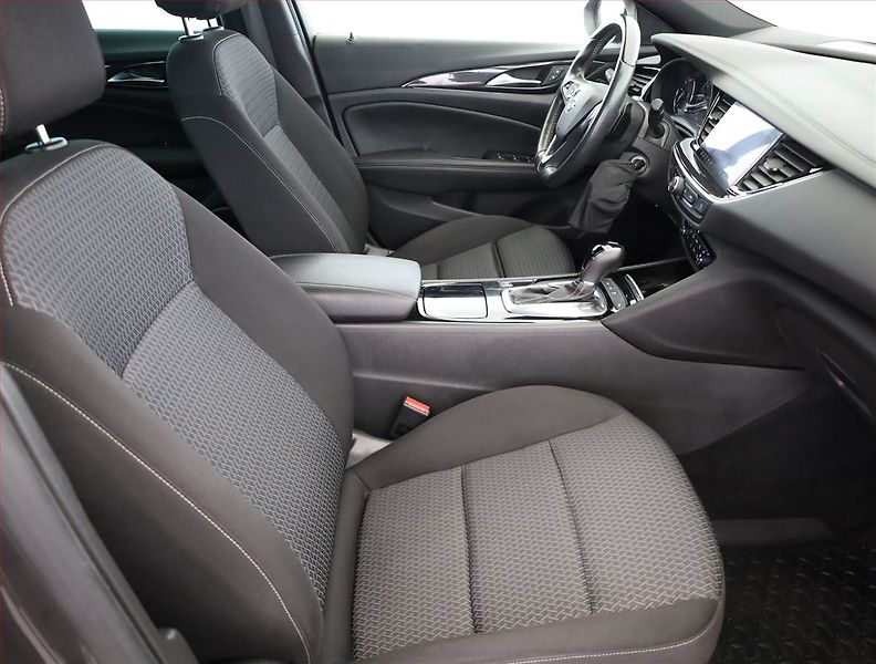 Opel Insignia (2021) 2.0 CDTI, Automat, ČR,1.maj - fotka 7 z 19
