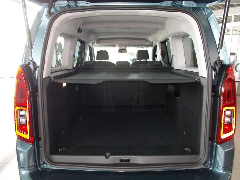 Opel Combo (2026) Elegance Plus L2H1 1.5 CDTI (9 - fotka 12 z 35