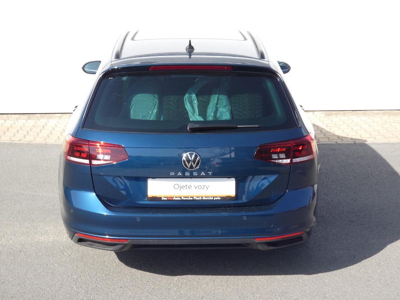 Volkswagen Passat Business Premium 2.0 TDI 110KW - fotka 16 z 30