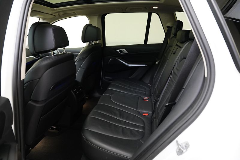 BMW X5 - fotka 23 z 26