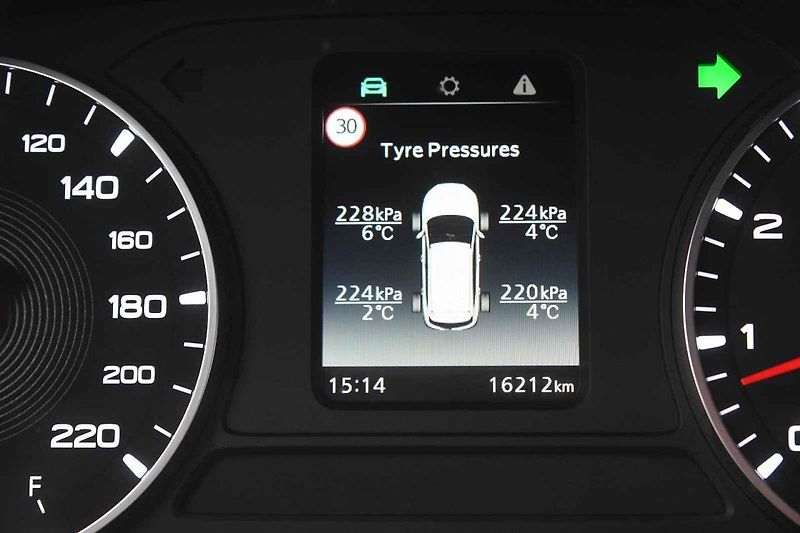 Auto jsem testoval převážně v typicky zimních podmínkách