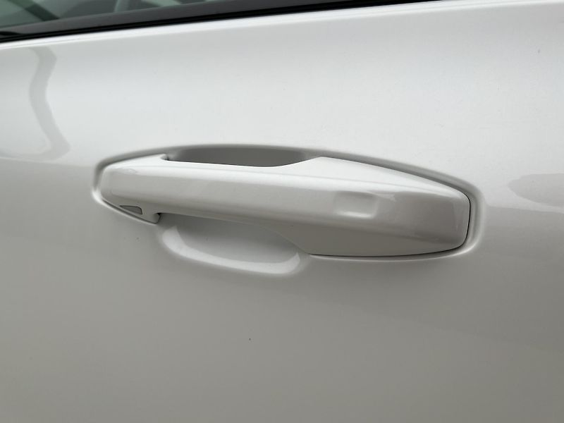 Volvo V60 CC B5 AWD PRO AUT - fotka 16 z 45