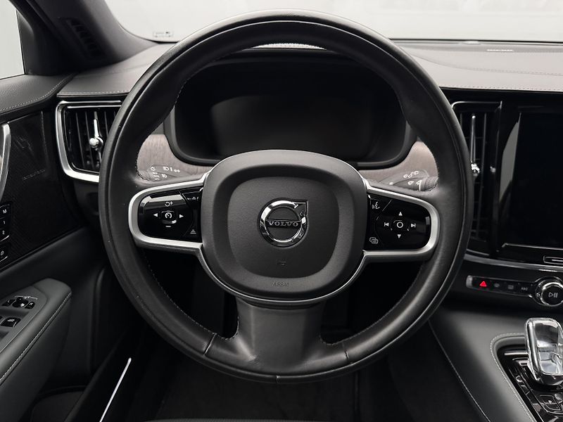 Volvo V90 T6 AWD INSCRIPTION CZ 1.maj - fotka 3 z 54