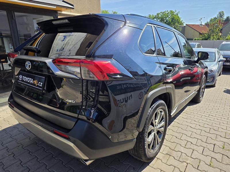 Toyota RAV4 2.0-4x4-AUT-1.MAJITEL-ZÁRUKA - fotka 11 z 40