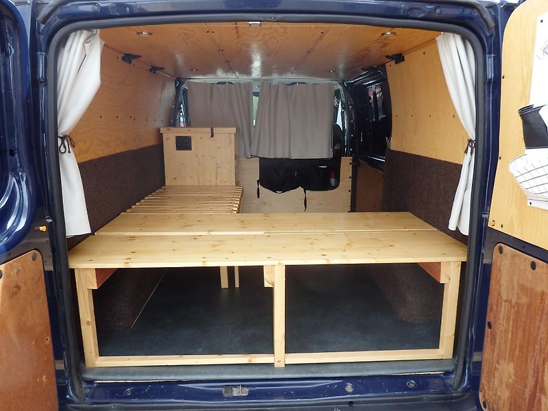 Ford Transit 2.2 TDCI 63 kW ABS - fotka 8 z 17