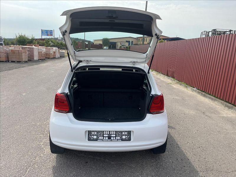 Volkswagen Polo 1.2 HTP KLIMA STK 8/2028 - fotka 27 z 30