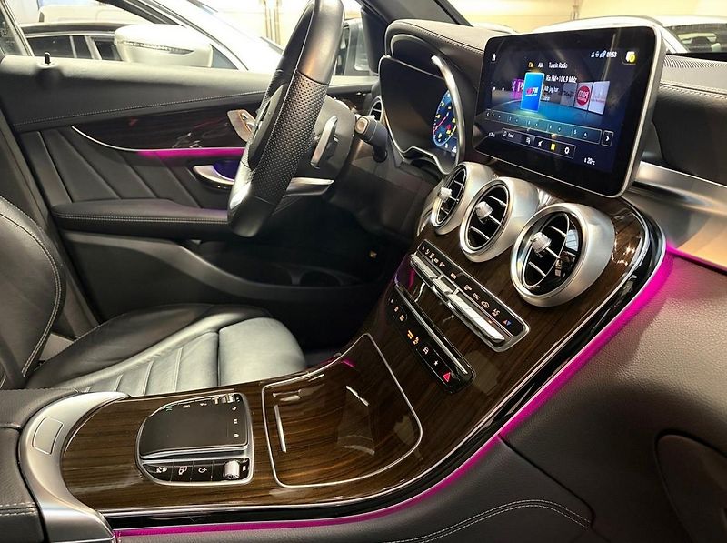 Mercedes-Benz GLC 200 Coupé 4MATIC Pano - fotka 13 z 18