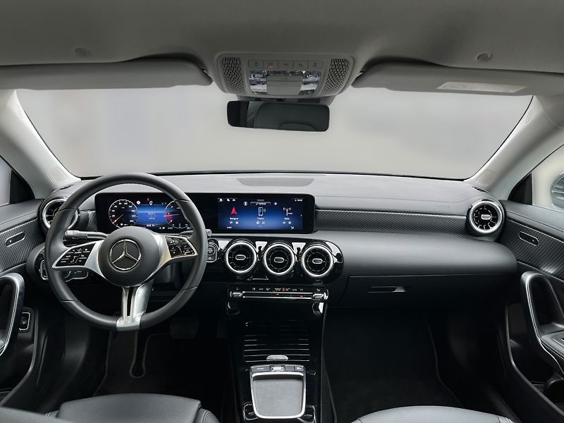 Mercedes-Benz CLA Třída 180 d kupé Progressive L - fotka 14 z 21
