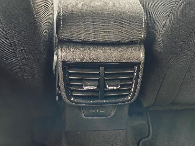 Škoda Fabia (2025) 1,0 TSI 85 kW Top Selection - fotka 14 z 31