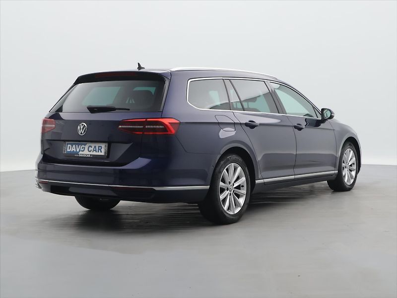 Volkswagen Passat Variant 2,0 TDI 110kW DSG Highline LED - fotka 7 z 32
