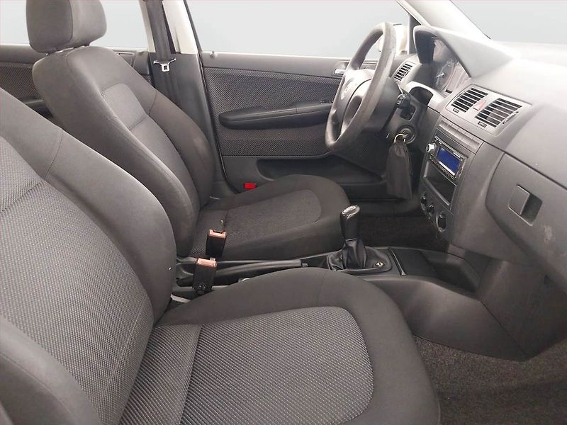 Škoda Fabia (2006) 1.4 16V, Serv.kniha, po STK - fotka 9 z 17