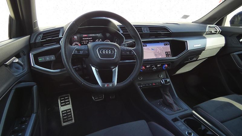 Audi Q3 Sportback 40 TFSI quattro S li - fotka 5 z 23