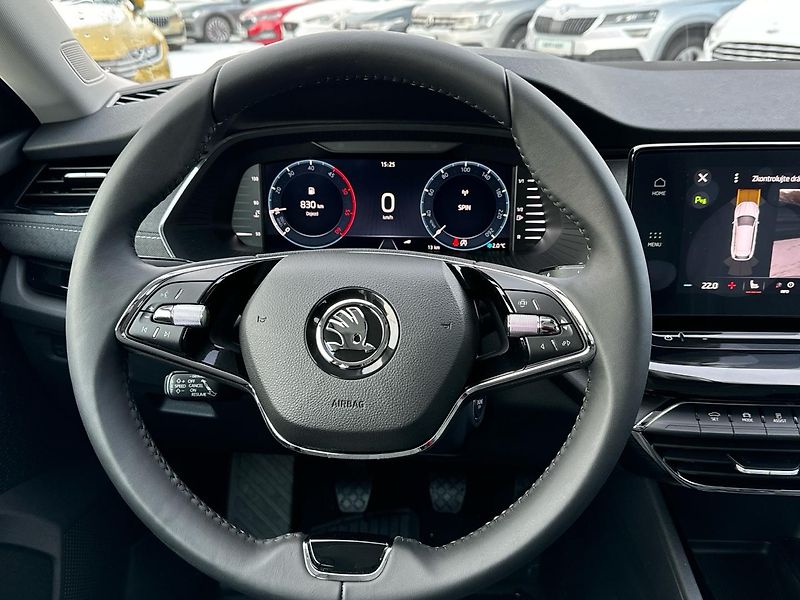 Škoda Octavia Combi 2,0 TDI 85kW Style M6F - fotka 16 z 22