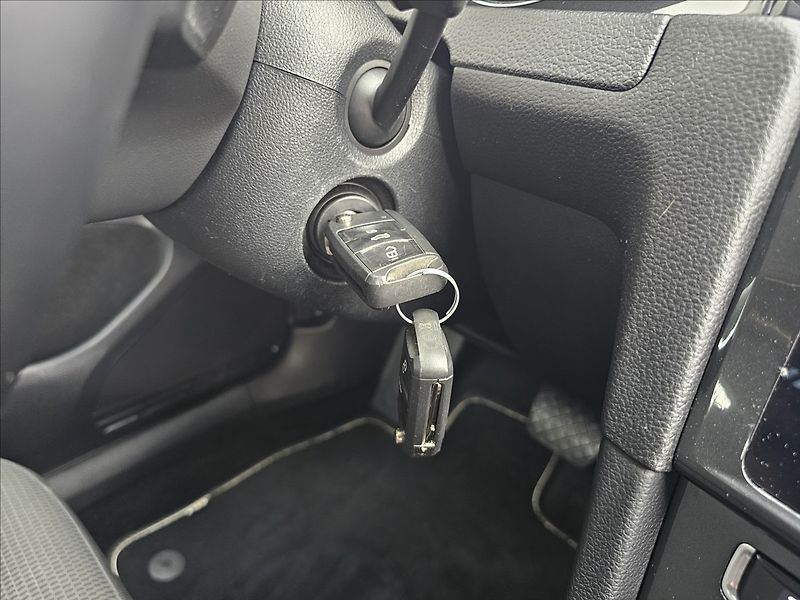 Volkswagen Golf VII 1,5TSi DSG Comfortline - fotka 35 z 43