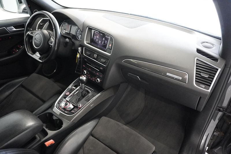 Audi SQ5 3.0 TDi 240 kW COMPETITION 4x4 - fotka 35 z 44