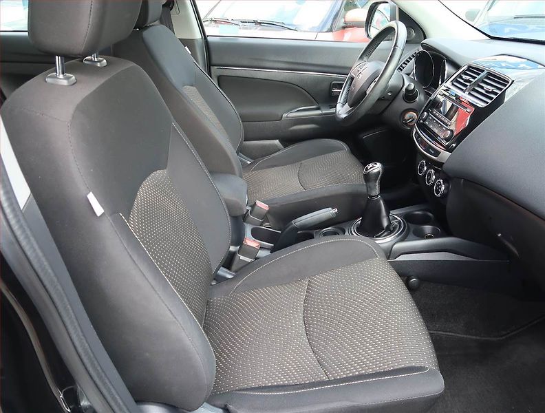 Mitsubishi ASX (2014) 1.6 MIVEC, ČR,1.maj - fotka 9 z 15