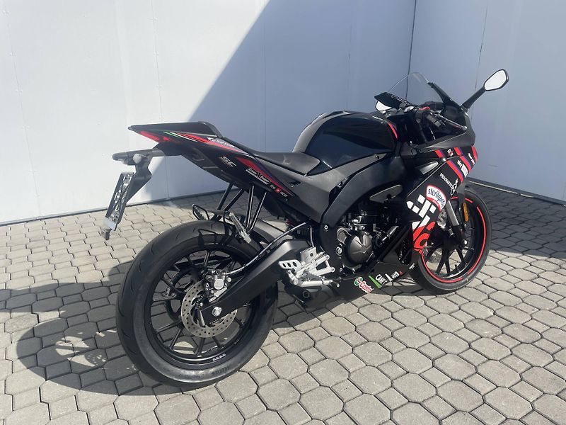 Aprilia (2026) RS 125 GP Replica EU5+ - fotka 3 z 12