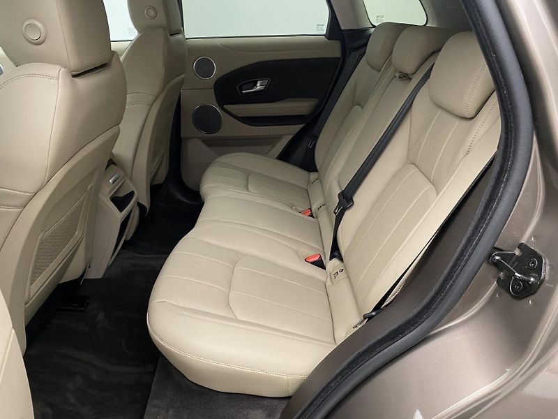 Land Rover Range Rover Evoque Si4 HSE AWD AUT CZ REZERVACE - fotka 5 z 38