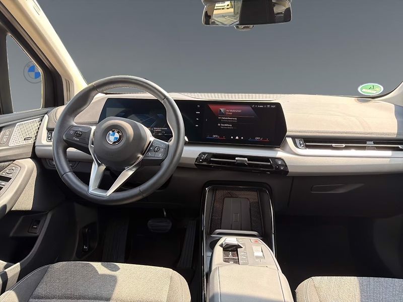 BMW Řada 2 220 Active Tourer H/K Kamera - fotka 12 z 19