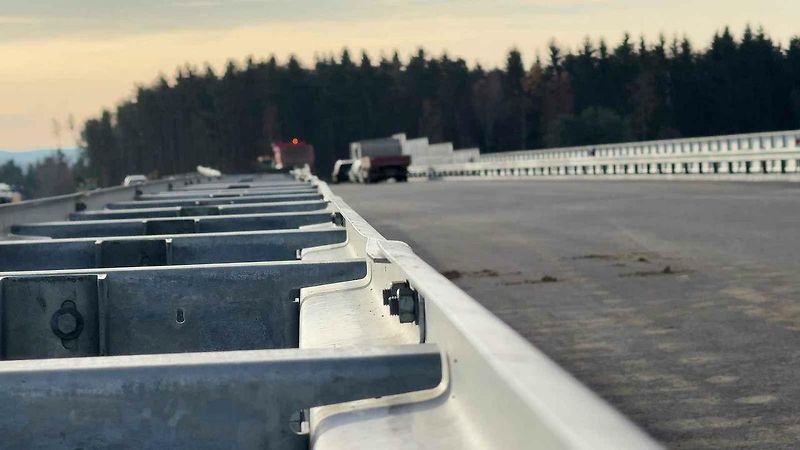 Stavba zbývajících úseků dálnice D3 na Kaplicku a přivaděče z D3 do Českého Krumlova.