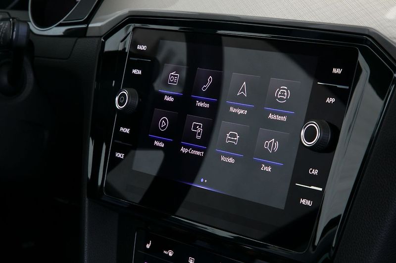 Volkswagen Passat 2.0TDI 110kW DSG Tažné Kamera - fotka 15 z 21