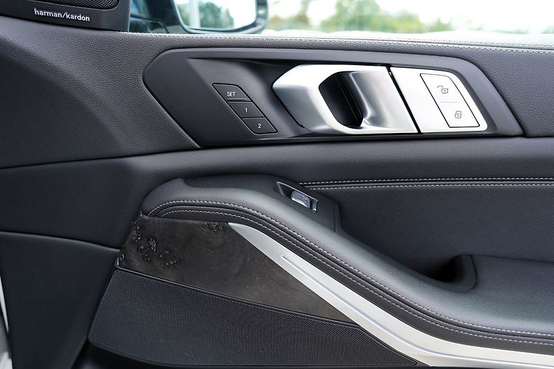 BMW X7 40d xDrive/Mpaket/AT9/22/340PS - fotka 28 z 50