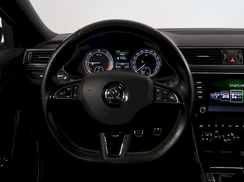 Škoda Superb (2018) SPORTLINE 2.0TDI 140KW CANTON - fotka 18 z 41