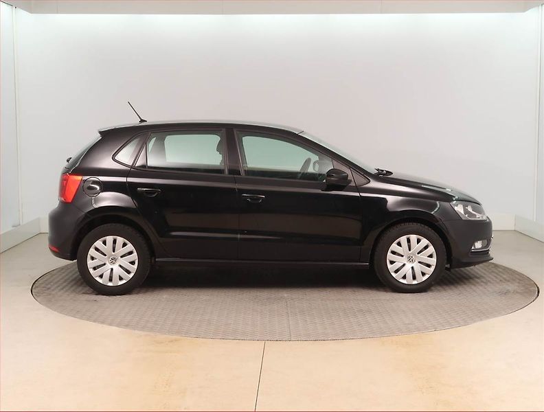 Volkswagen Polo (2015) 1.2 TSI - fotka 6 z 14