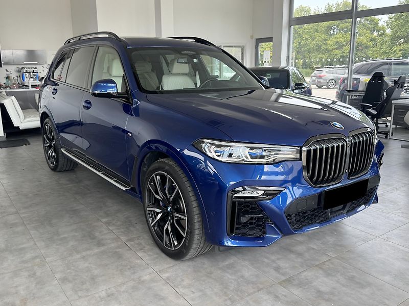BMW X7 (2022) xDrive 40d M Sports - fotka 1 z 42