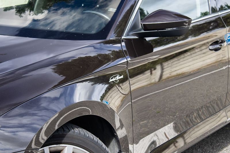 Škoda Superb - fotka 11 z 27