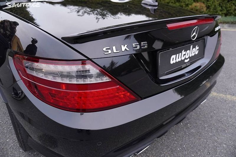 Mercedes-Benz SLK (2012) 55 AMG V8 310KW MAGIC SKY - fotka 8 z 24