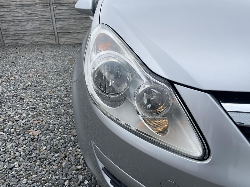 Opel Corsa 1.2i 80PS 141000KM KLIMA STK!! - fotka 72 z 169